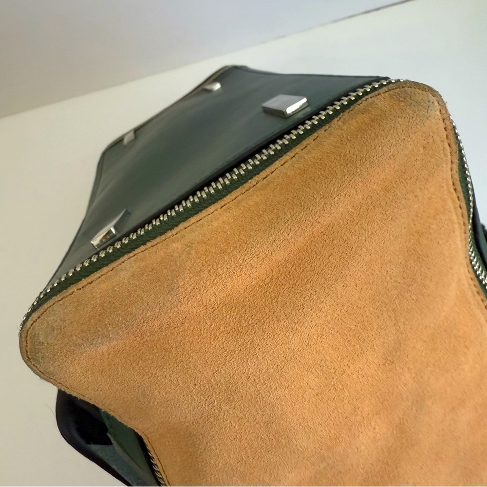 REBECCA MINKOFF BLACK GREEN LEATHER TAN SUEDE FRONT POCKET SIDE ZIPPERS PURSE - Picture 7 of 12